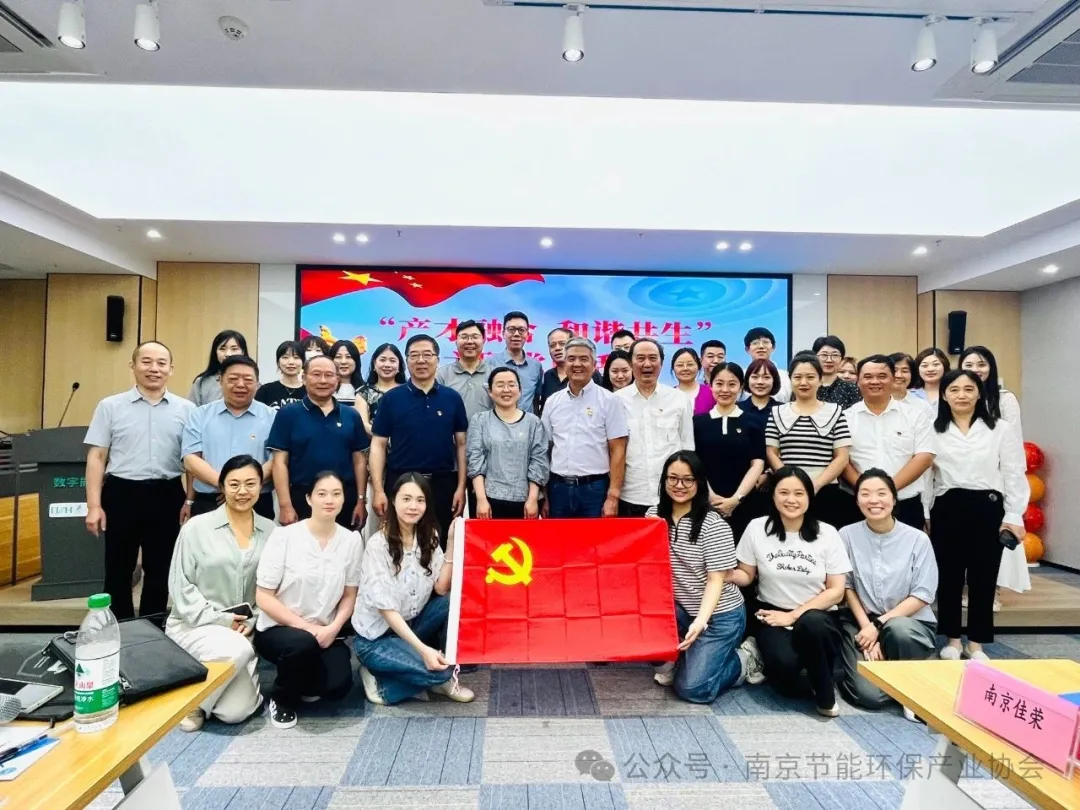合影.jpg